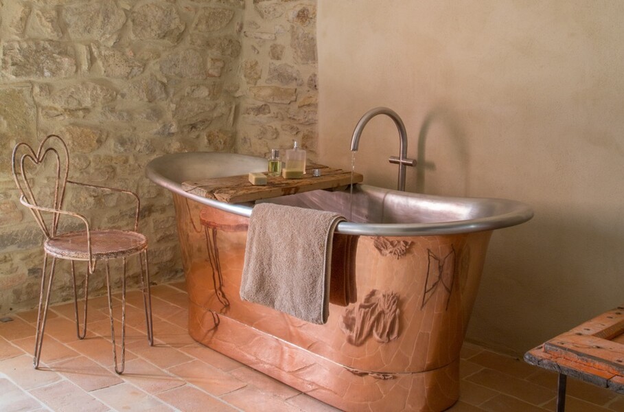 Vintage Badewanne in der Ferienvilla Casa Ierna in Italien