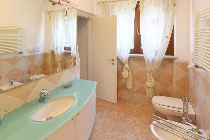 Torri-del-Benaco Lake-Garda Villa Lorena gallery 015 1505202349