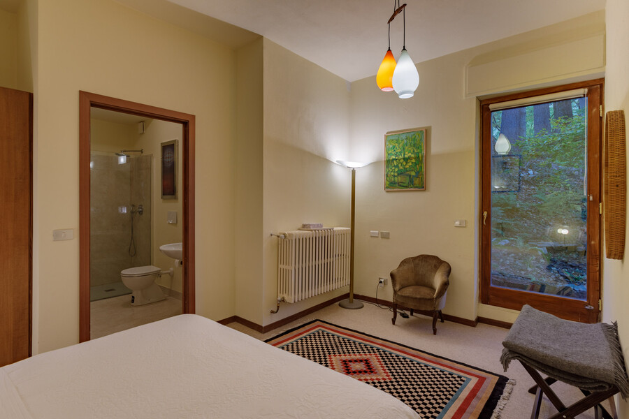 Villa Ponti Bellavista Tremezzo to garden and bathroom