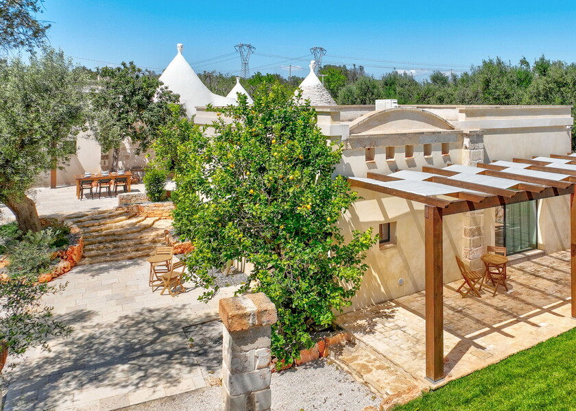 138-drone-corte-kalia-francavilla-puglia-raro-villas
