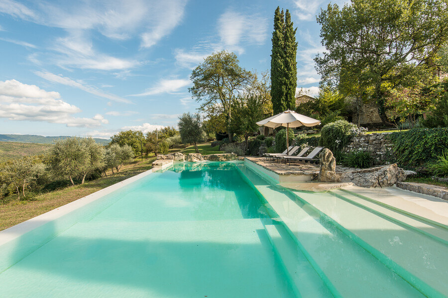 Privater Pool in der Ferienvilla Camporempoli im Chianti