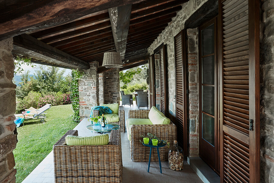 Überdachte Terrasse im Ferienhaus Casa il Sogno im Umbrien