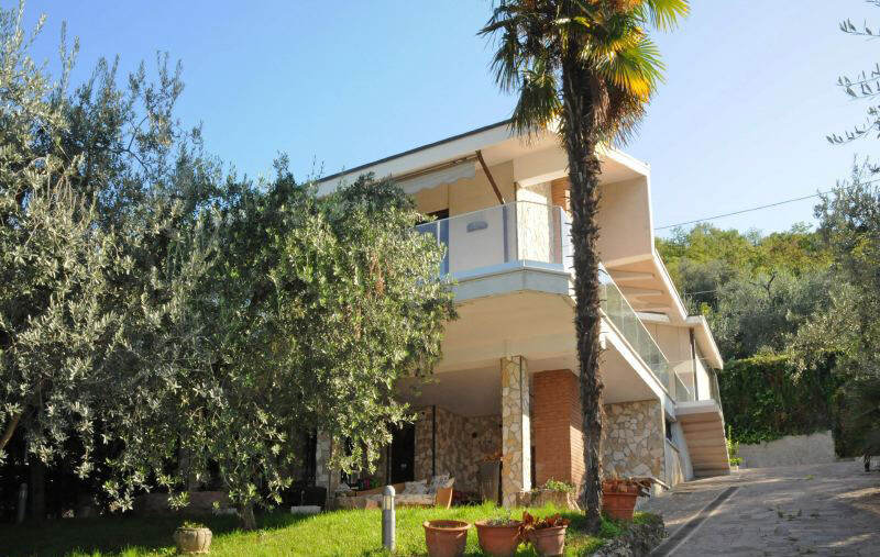 Torri-del-Benaco Lake-Garda Villa Lorena gallery 002 1505202349