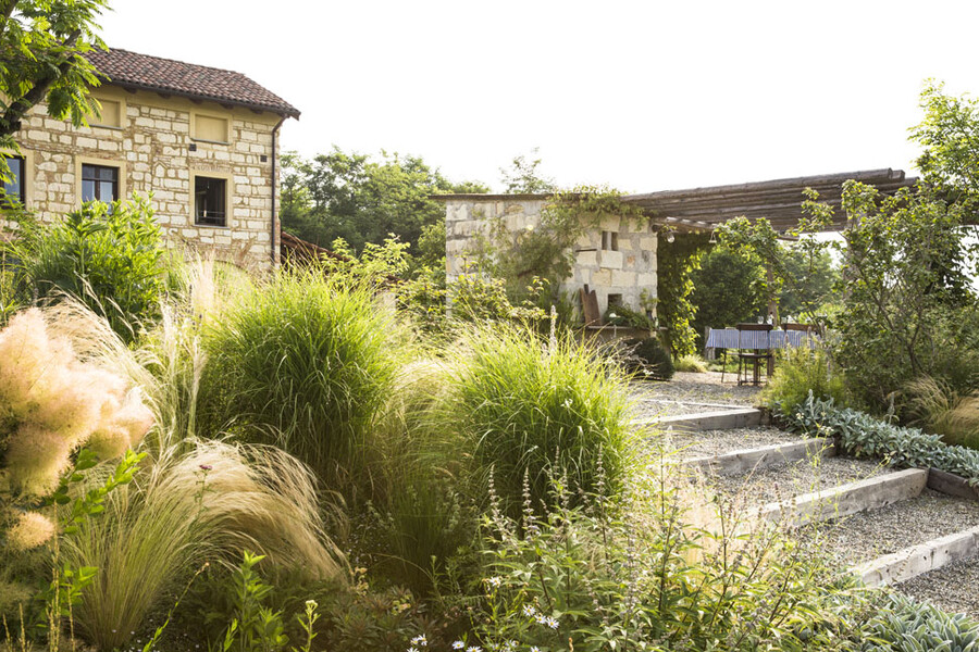 Wunderschöner Garten mit dem Ferienhaus Cascina Monferrato