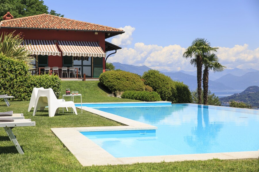 Ferienhaus mit privatem Pool am Lago Maggiore