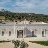 Die Villa Bellavista in Apulien mit Ostuni im Hintergrund