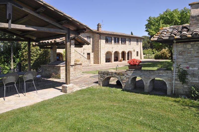 Torgiano Umbrian-countryside Umbria Casale del Colle gallery 005