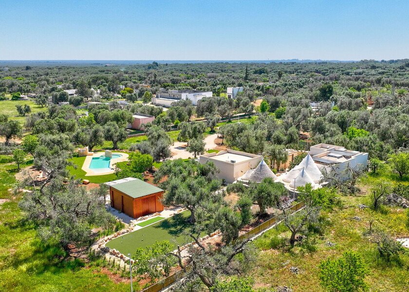 128-drone-corte-kalia-francavilla-puglia-raro-villas