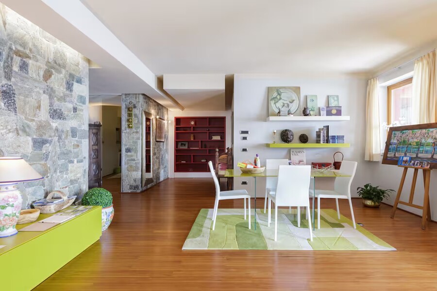 f1f690b4-4019-46b2-8804-07cb49401c6a.