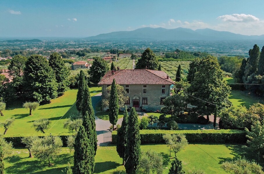 Elegante, historische Villa in Lucca in der Toskana