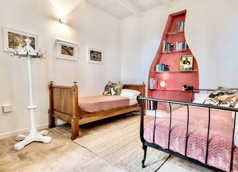 b5bedroom portico1