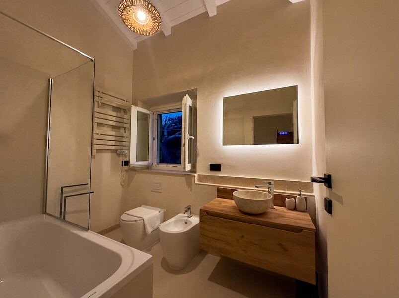 BAGNO SUD ROC VILLA CASTIGLIONCELLO.