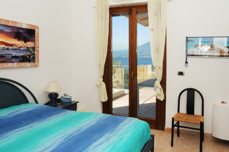 Torri-del-Benaco Lake-Garda Villa Lorena gallery 018 1505202349