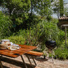 Aussenesstisch mit Grill in der Casa Sorbolongo in Le Marche