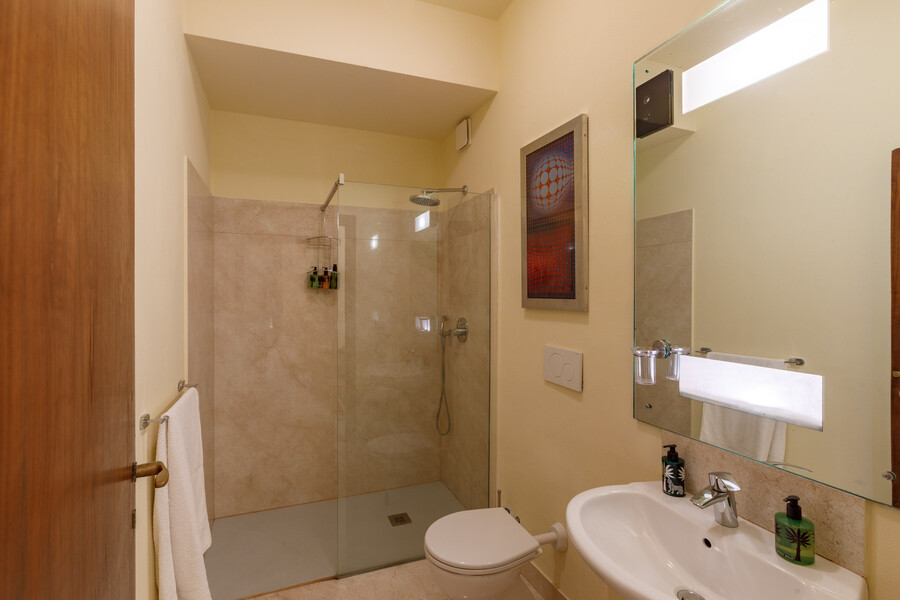 Villa Ponti Bellavista Tremezzo bathroom