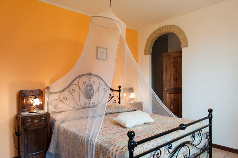 Torgiano Umbrian-countryside Umbria Casale del Colle gallery 017