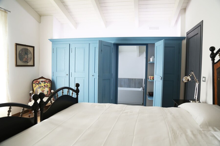 Gallo bedroom