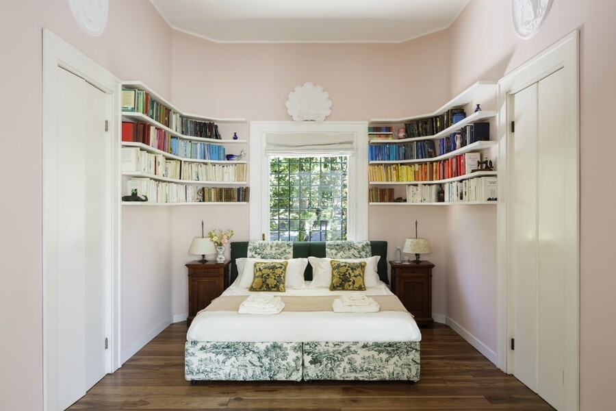 Villa Ottagonale  sleeping rooms  pink