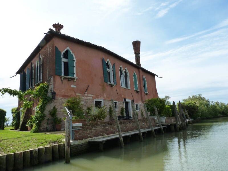 Villa in Venedig mit Kanal in Venetien