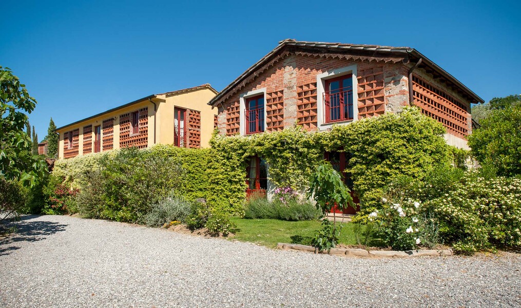 Die Anlage Le Casine unterscheidet sich architektonisch von Haus zu Haus