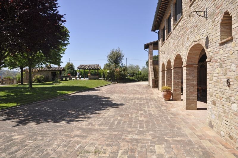 Torgiano Umbrian-countryside Umbria Casale del Colle gallery 002