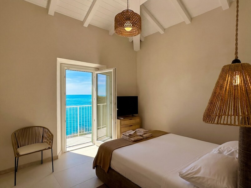 ROC VILLA CASTIGLIONCELLO CAMERA NORD MARE.