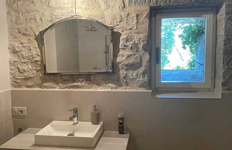 Palazzo-Del-Silenzio-Bathroom-Three-1-768x497