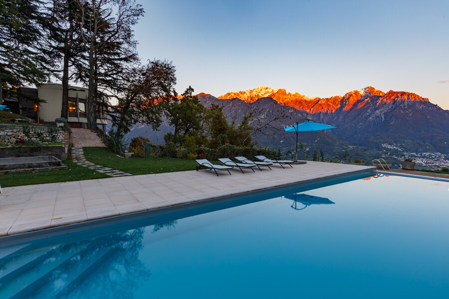 Villa Ponti Bellavista Pool with flaming mountains