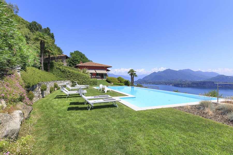 Villa Falcone mit privatem Pool am Lago Maggiore