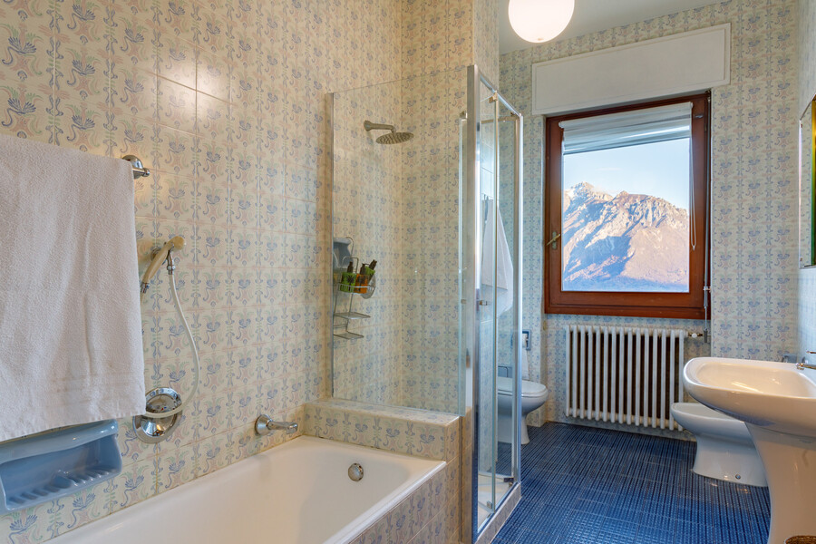 Villa Ponti Bellavista Bellagio bathroom
